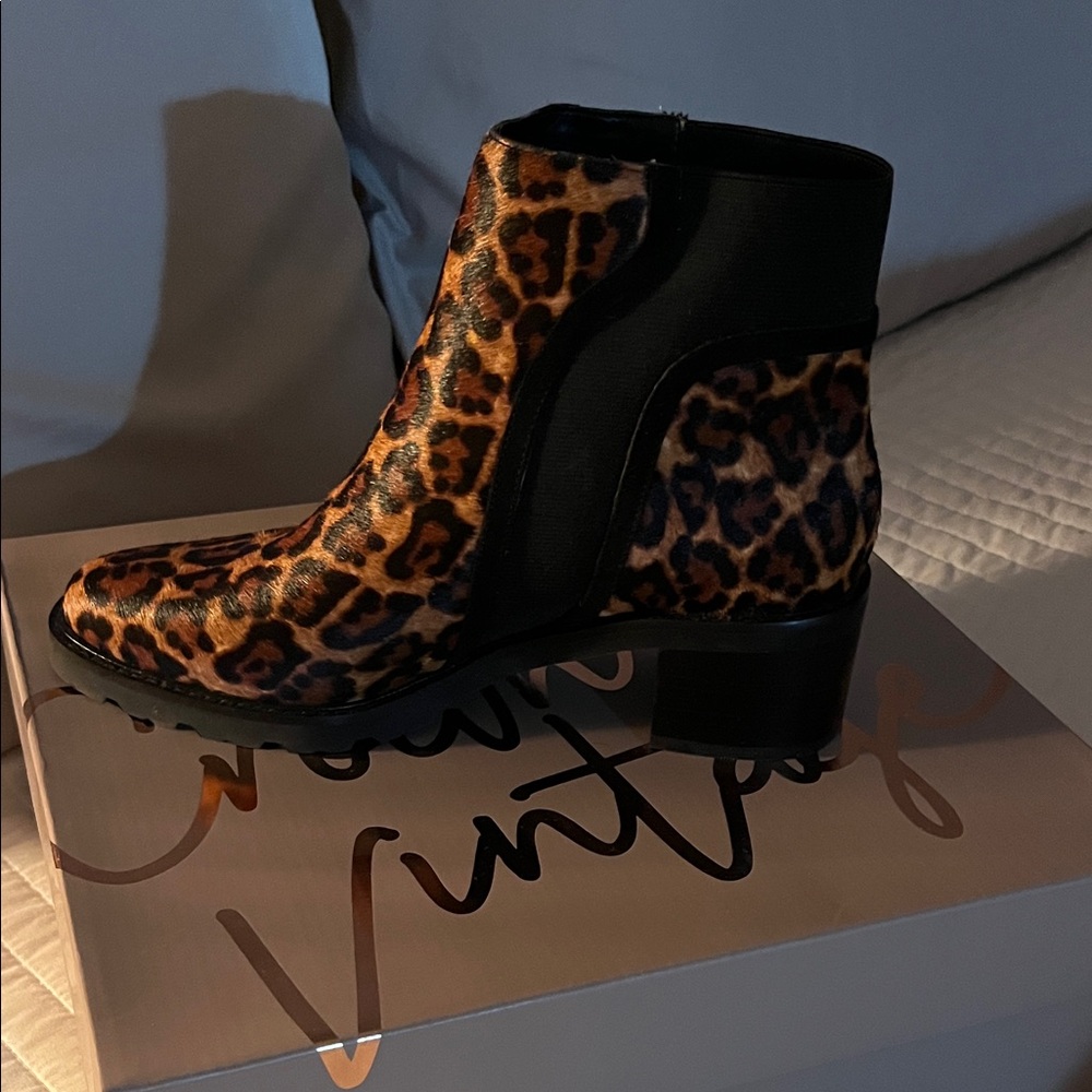 NWT Crown Vintage Animal Print Ankle Booties